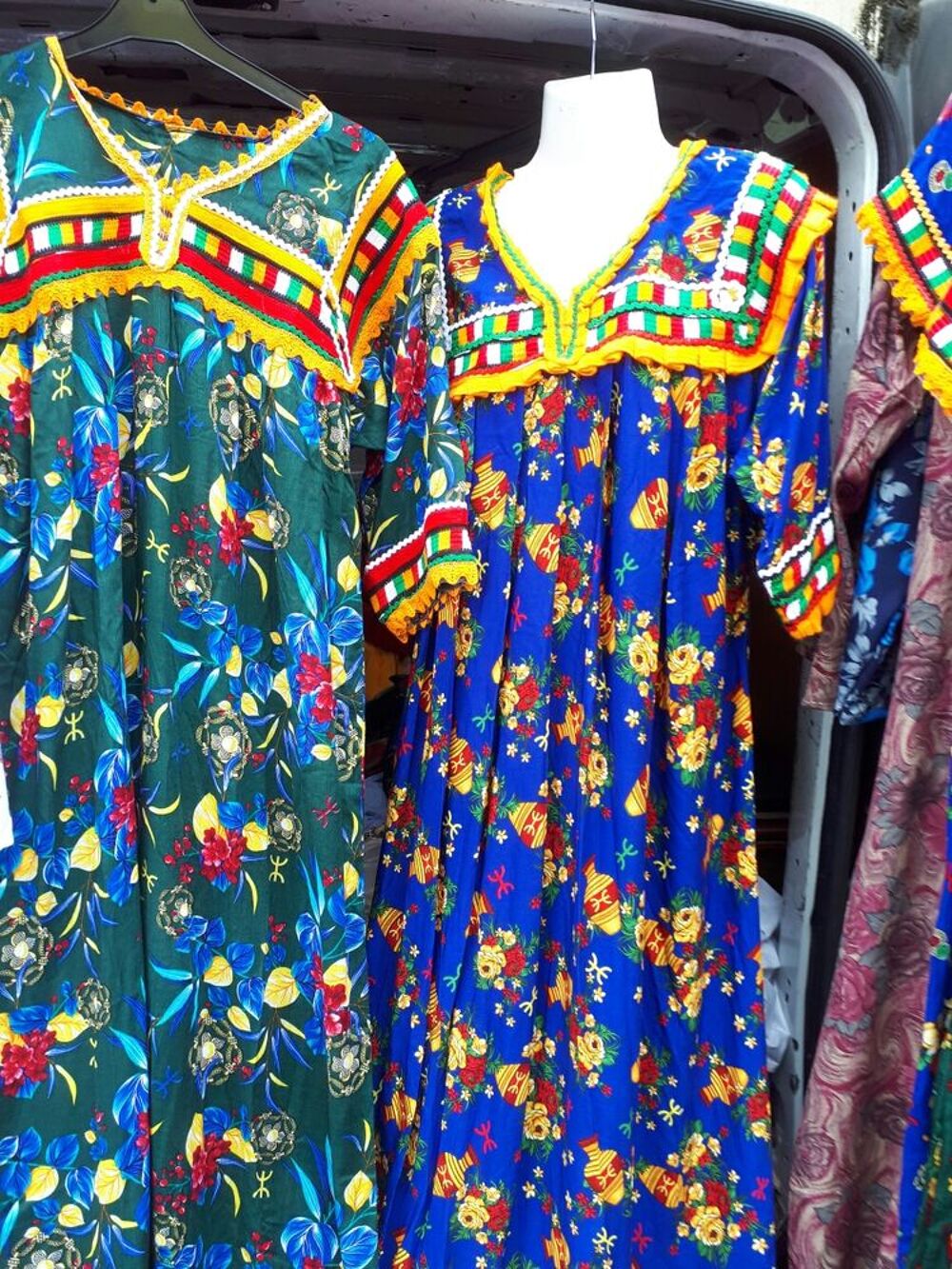 FOULARD traditionnel Vêtements