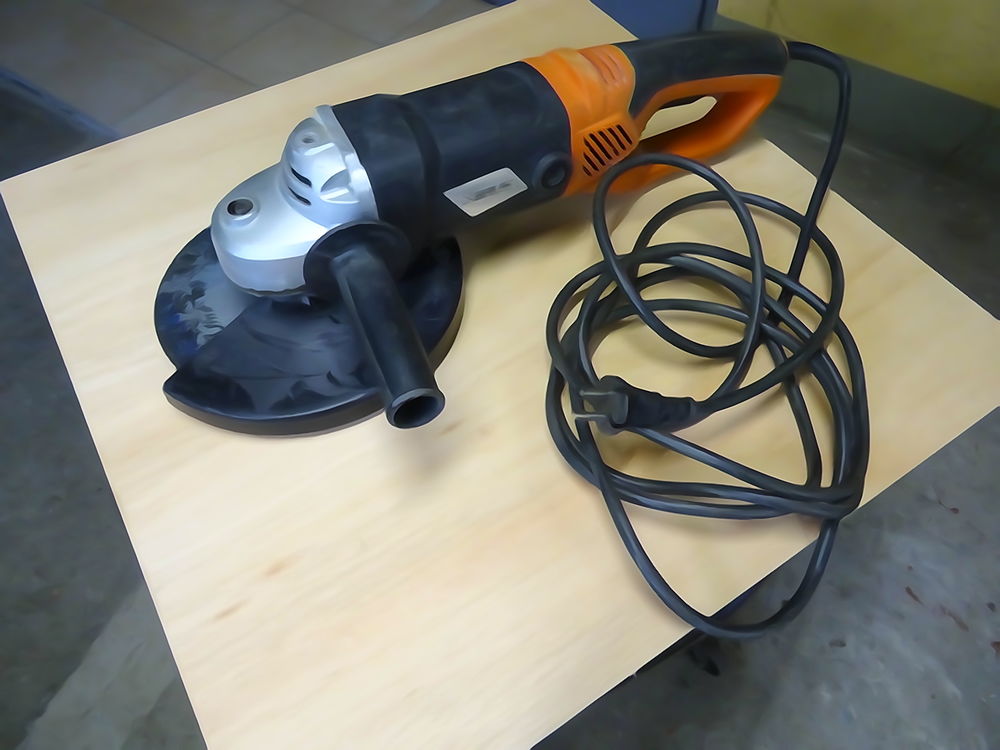 GROSSE DISQUEUSE Bricolage