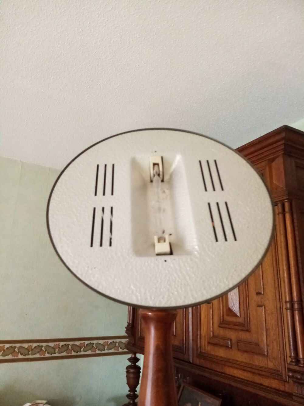 Lampe halog&egrave;ne de qualit&eacute; Décoration