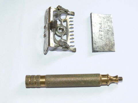 rasoir de s�ret� , vintage 15 Plougoumelen (56)