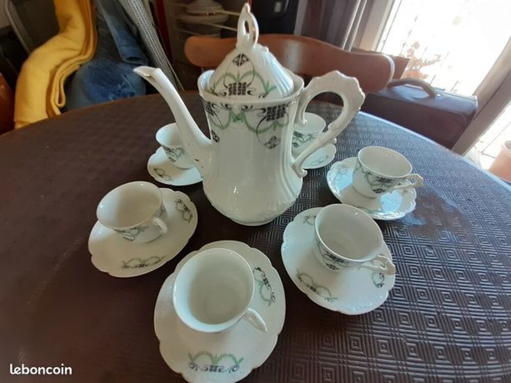 Service &agrave; caf&eacute; ou &agrave; th&eacute; Cuisine