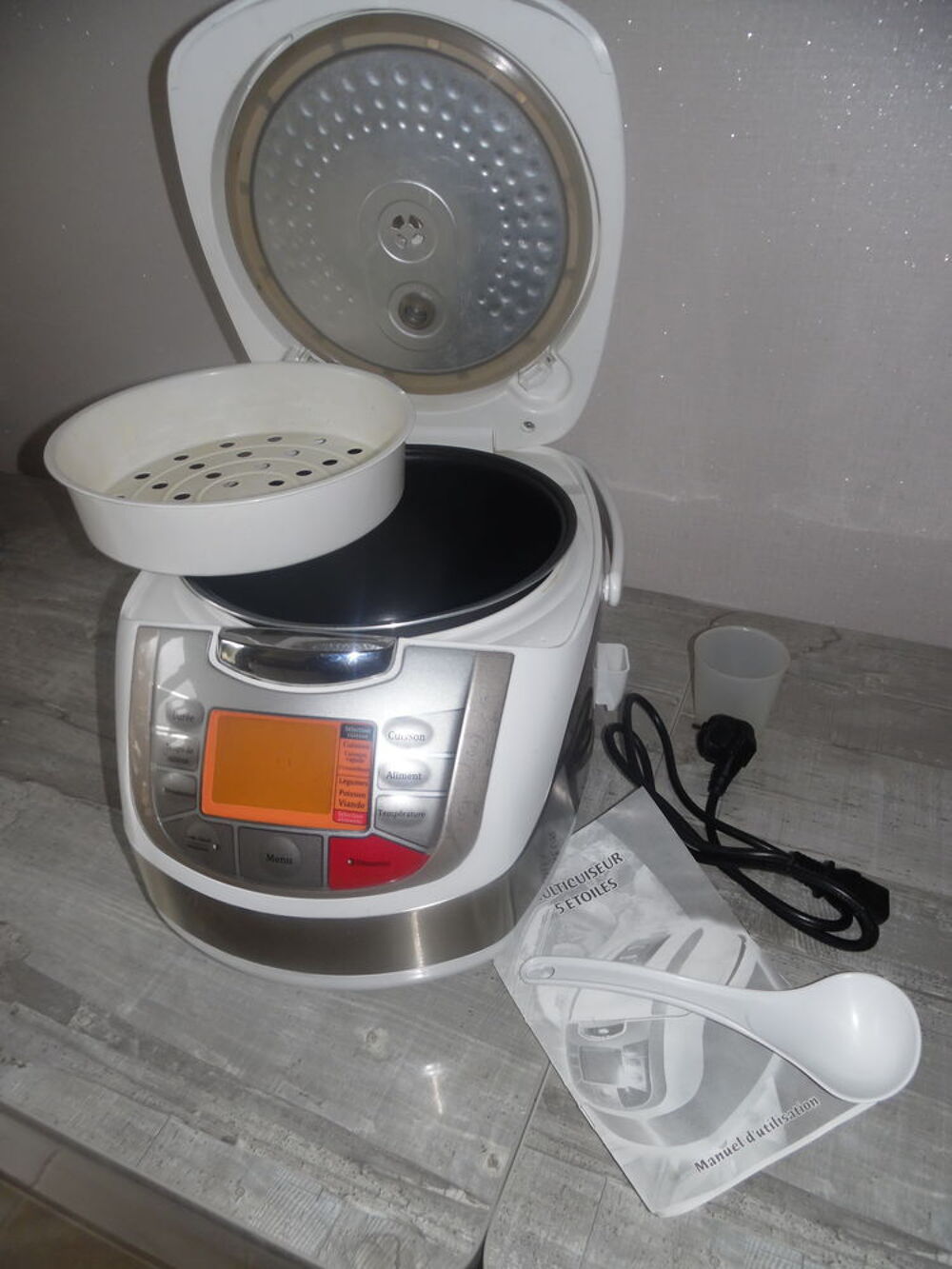 MULTICUISEUR NEUF Electroménager