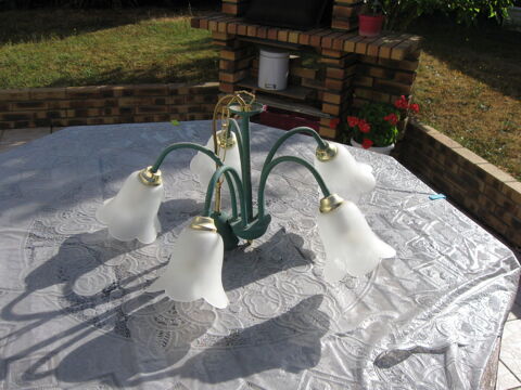 LUSTRE TULIPE 2 Nogent-le-Roi (28)