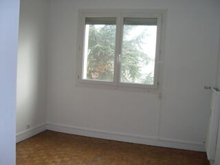  Appartement à louer 4 pièces 67 m²