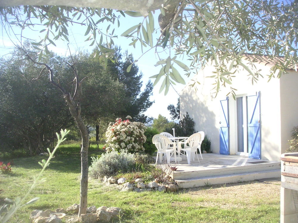   Belle maison  meuble et quipe 5 personnes Jardin  Languedoc-Roussillon, Montagnac (34530)