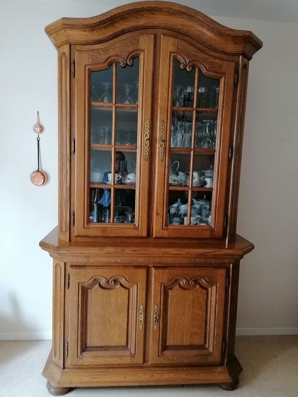 SALLE A MANGER + CANAPE Meubles