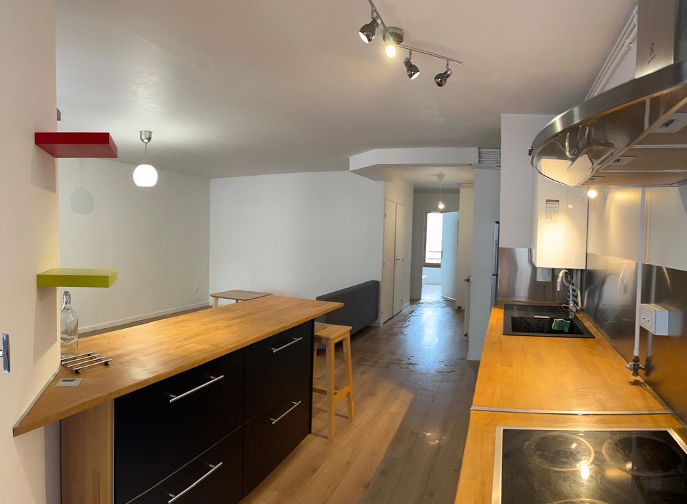 Vente Appartement T2 rénové avec balcon et place de parking Grenoble