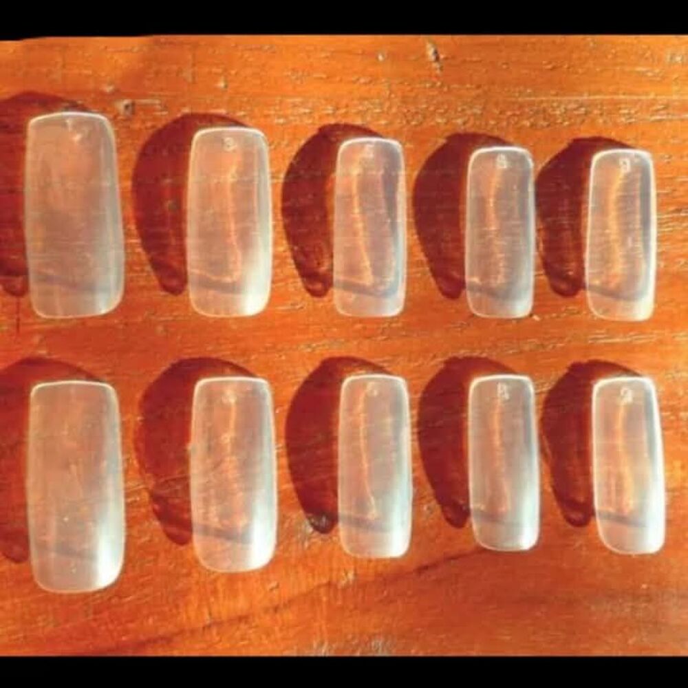 250 ongles transparents, (25 manucures) Bijoux et montres