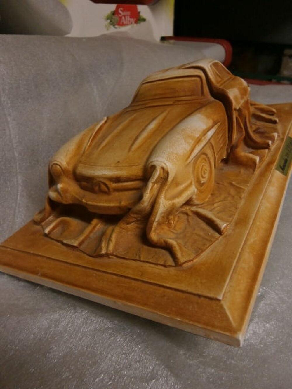 Statue pl&acirc;tre Mercedes-Benz 300SL 1954 sous b&acirc;che L.LAUGERAT Décoration