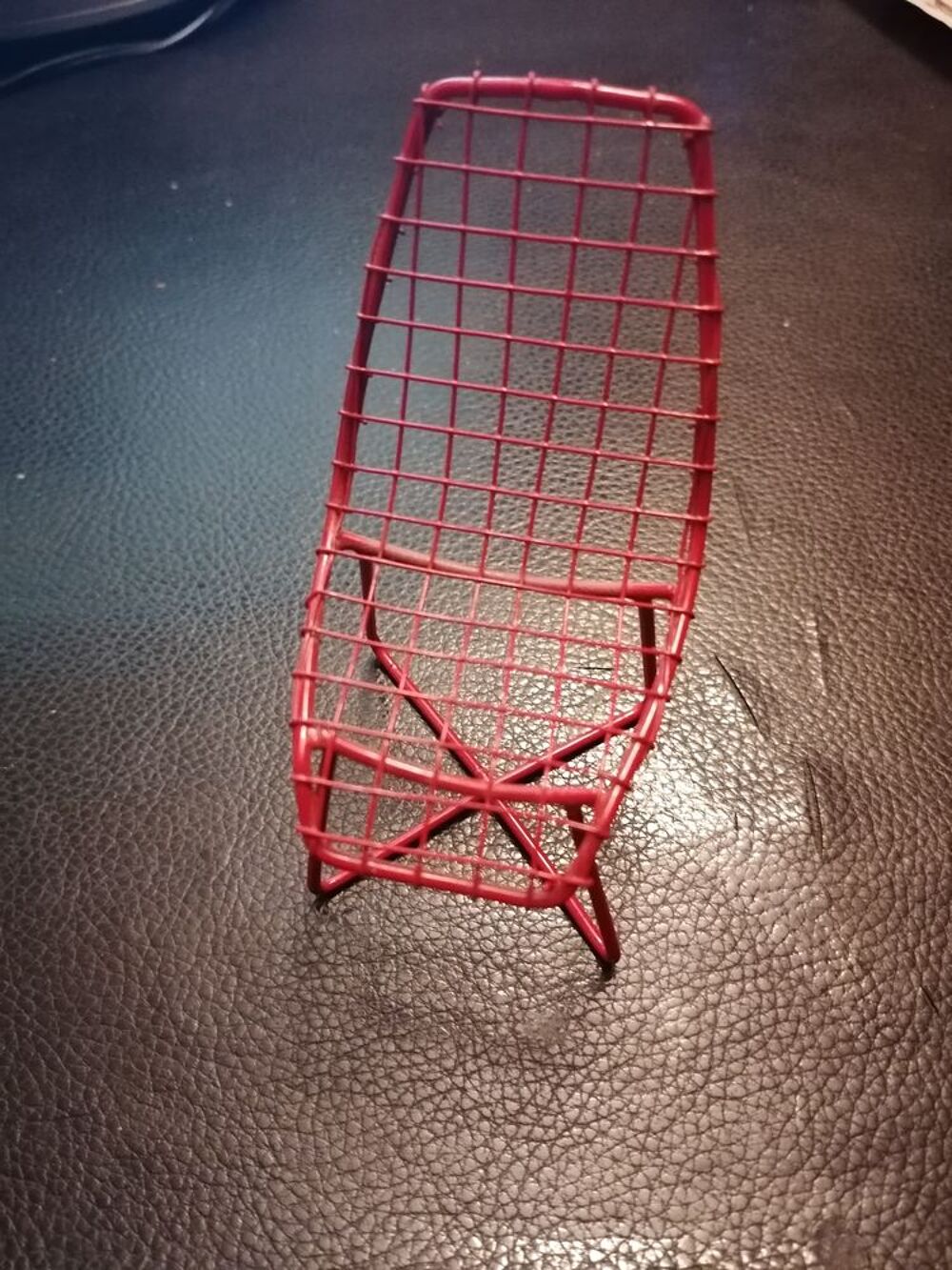 Si&egrave;ge miniature rouge Décoration