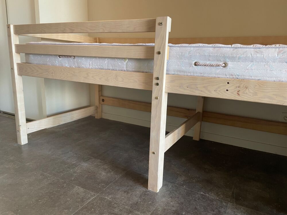 Lit 90X190 semi-superpos&eacute; bois massif Meubles
