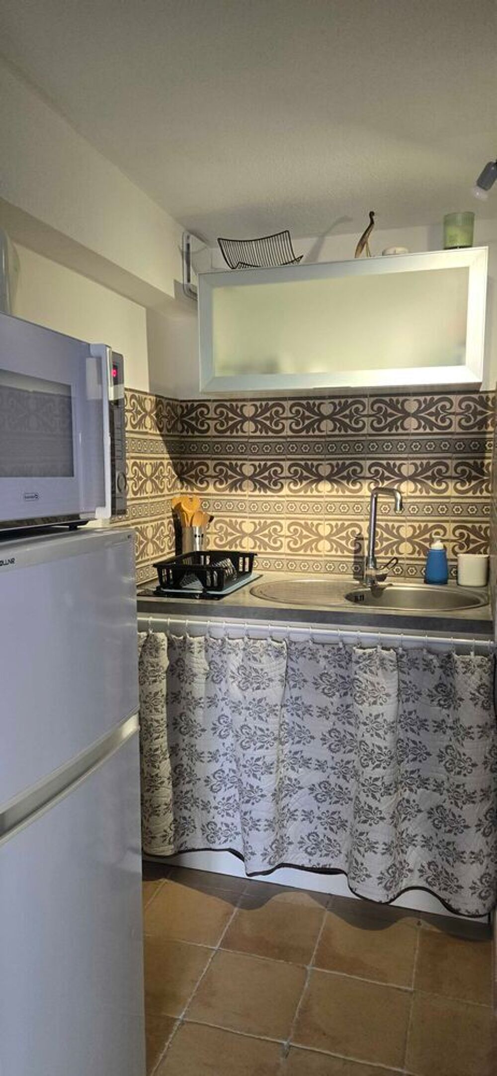 Location Appartement studio à  louer Hyères 83 Hyères
