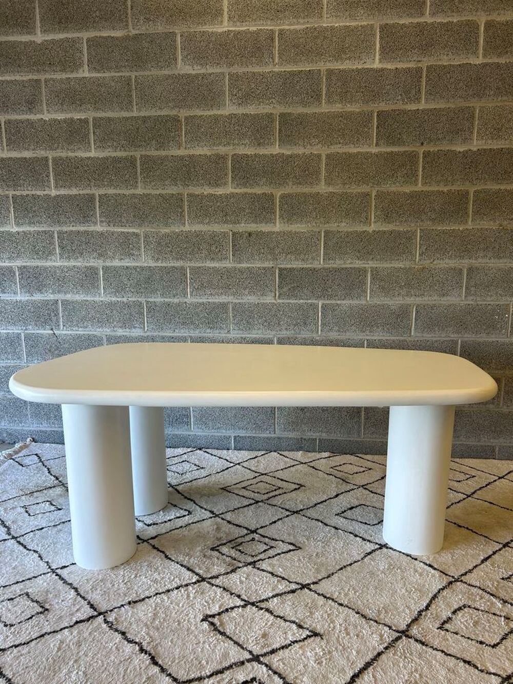 Table &agrave; manger organique en fibre de ciment 6-8 places Meubles