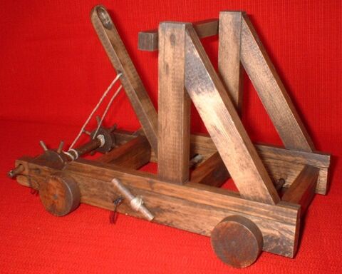 Maquette fonctionnelle de catapulte 45 Nantes (44)