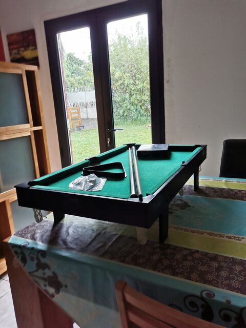 Billard de table en Bois avec Accessoires 40 Sainte-Clotilde (97)