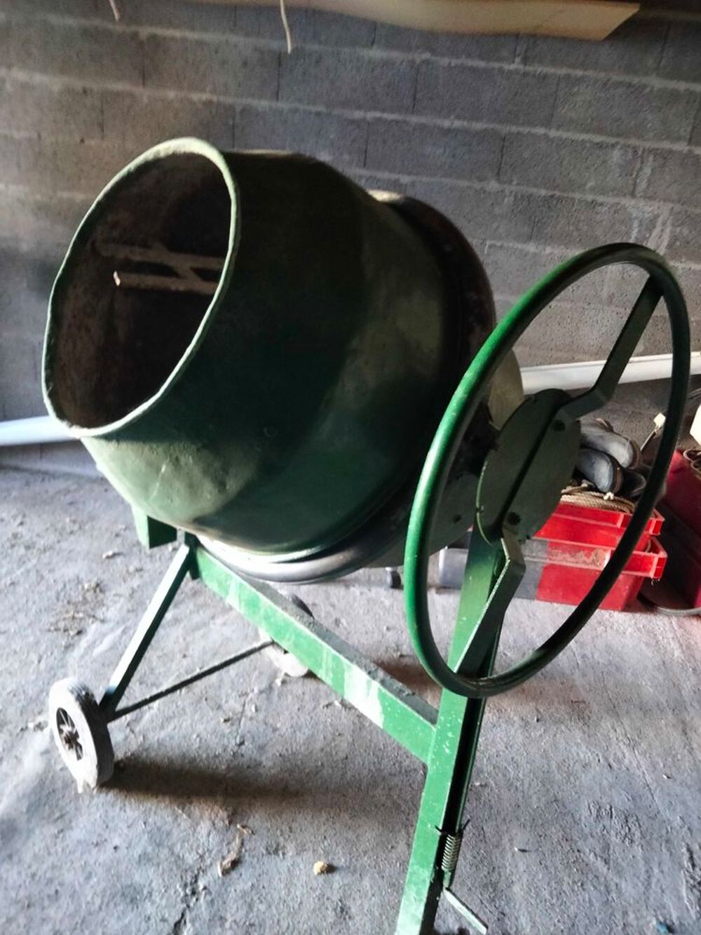 b&eacute;tonni&egrave;re occasion en triphas&eacute; Bricolage