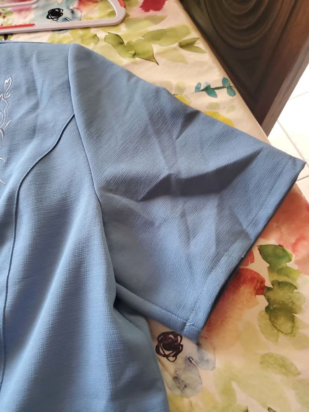 TAILLEUR FEMME BLEU (veste et jupe) T48 Vêtements