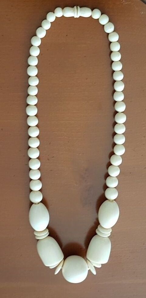 Collier en ivoire 130 Marignane (13)