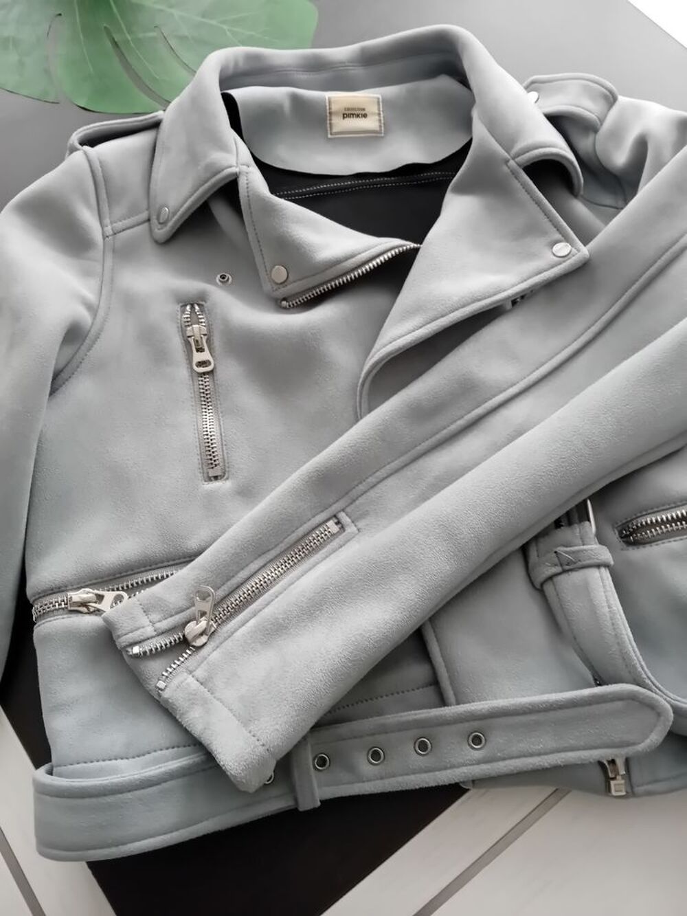 Veste bleu clair. Vêtements