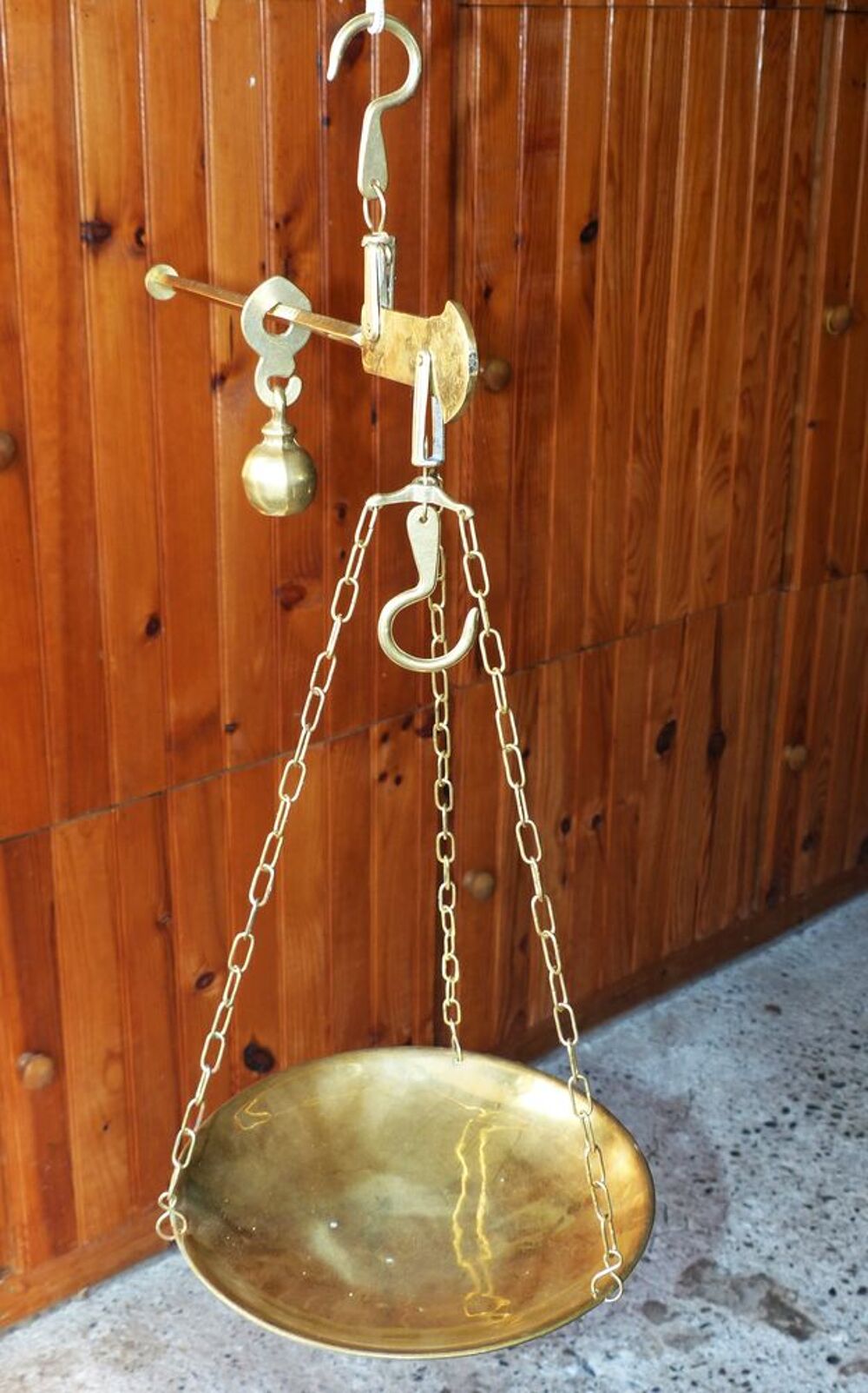 Tr&egrave;s belle balance Romaine (neuve) en cuivre massif Décoration