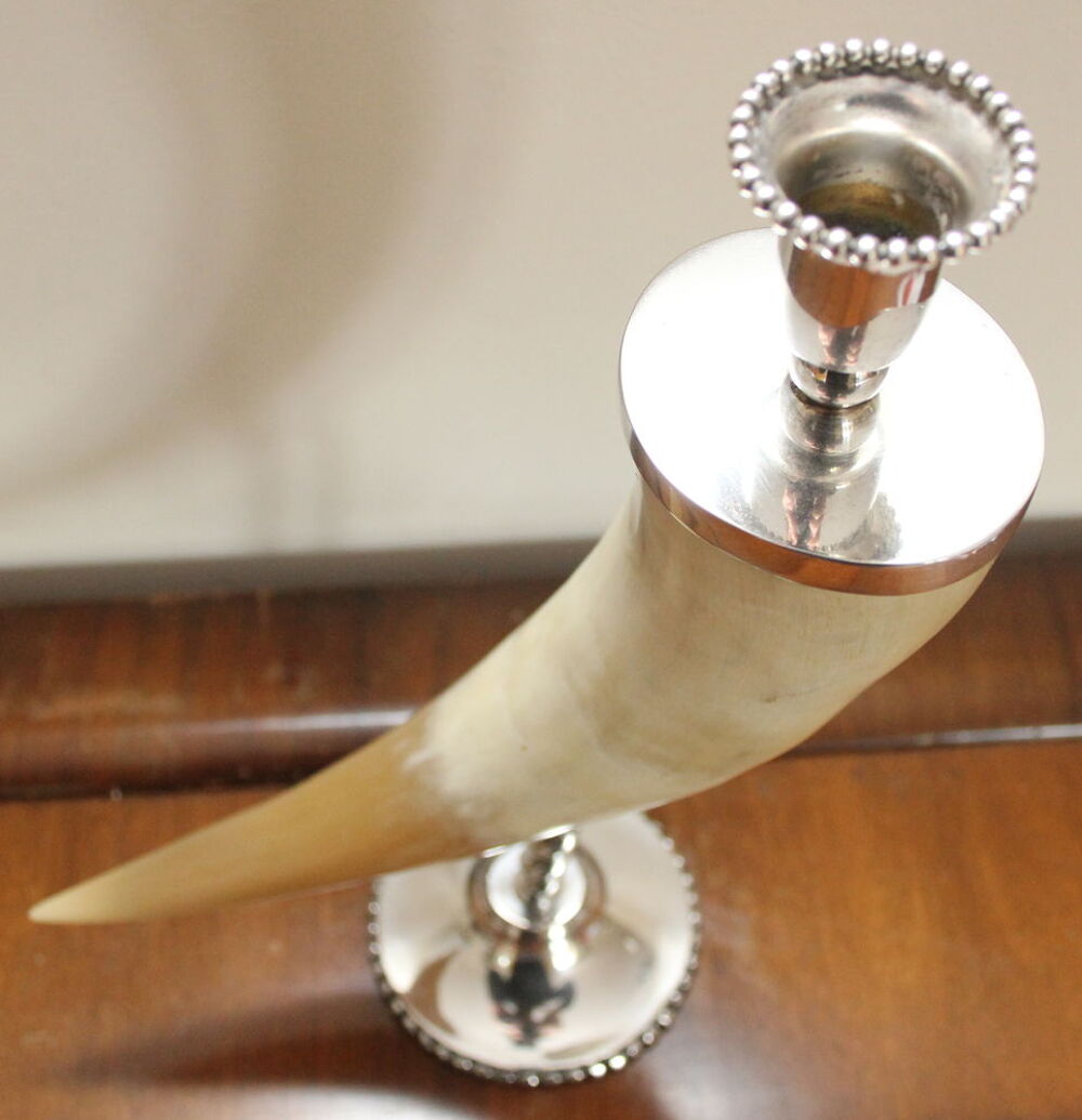Bougeoir curiosit&eacute; en corne et m&eacute;tal argent&eacute; Décoration