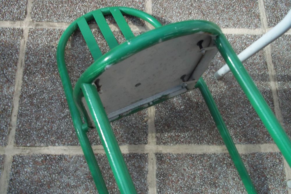 Deux chaises vintage Robert MALLET STEVENS
Occasion Jardin