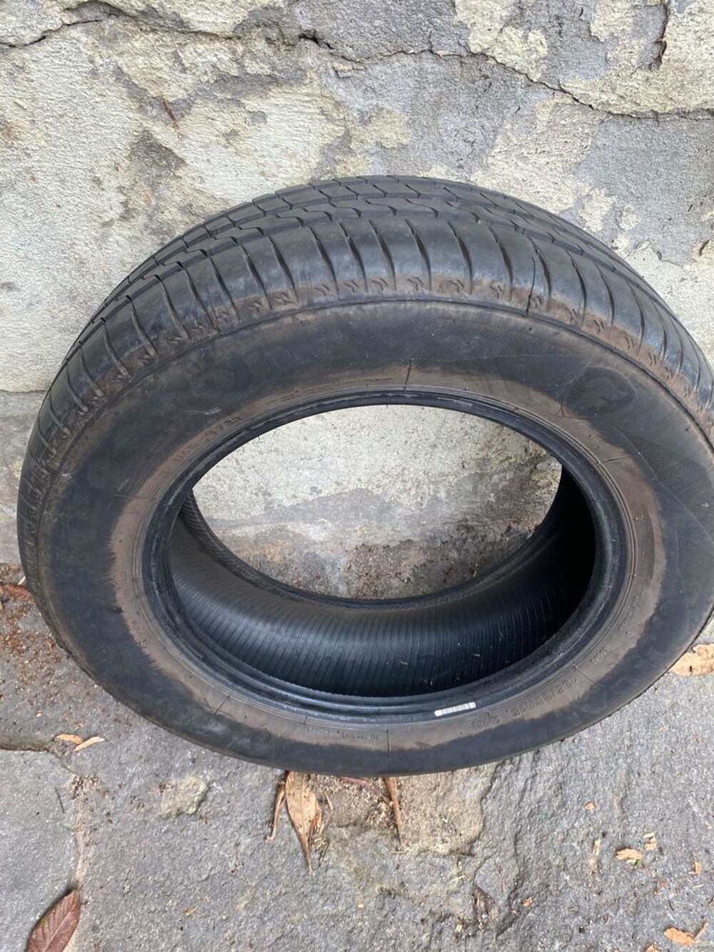 1 pneu MICHELIN et 1 GOODYEAR 195/65/15 H91 Bricolage