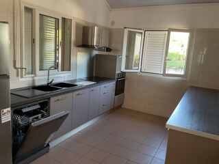  Appartement à louer 4 pièces 90 m²