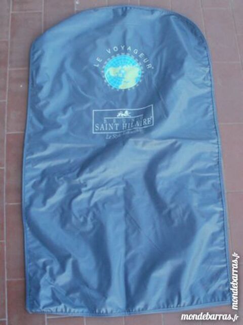 Housse de protection pour v�tement Bruno St Hilair 4 Montauban (82)