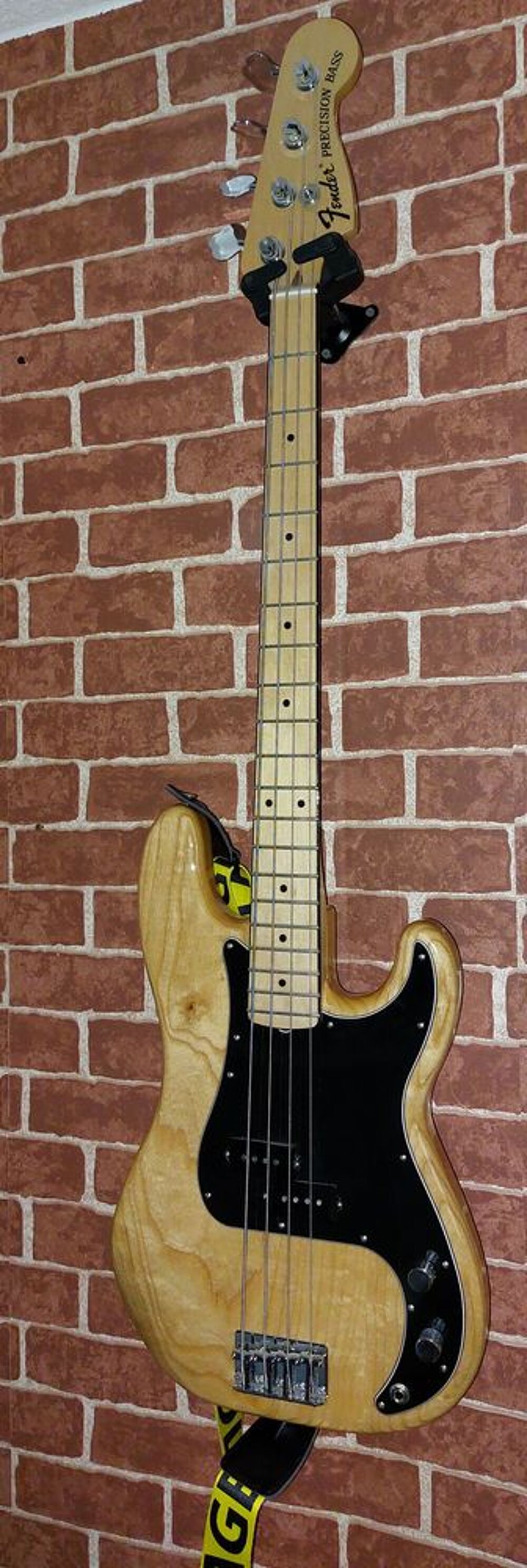Fender Standard Precision Bass [2009-2018] Instruments de musique