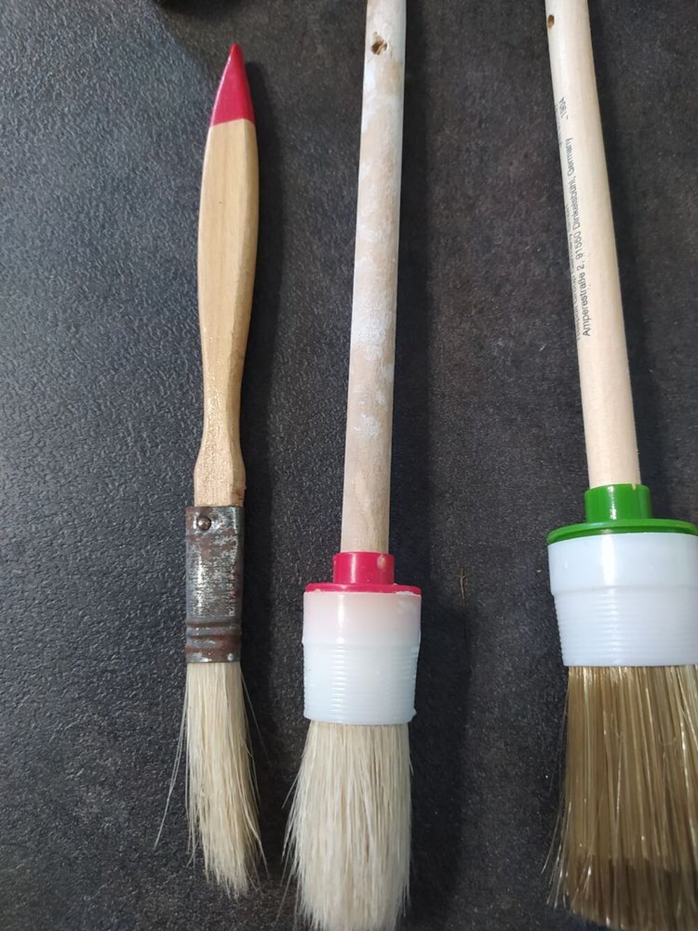 12 pinceaux neuf de diff&eacute;rents mod&egrave;les et de taille Bricolage