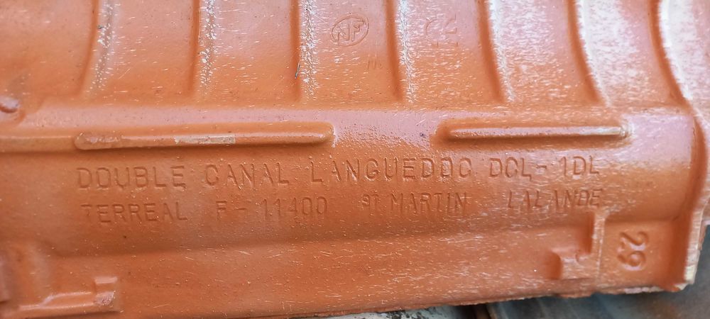 TUILES DOUBLE CANAL Bricolage