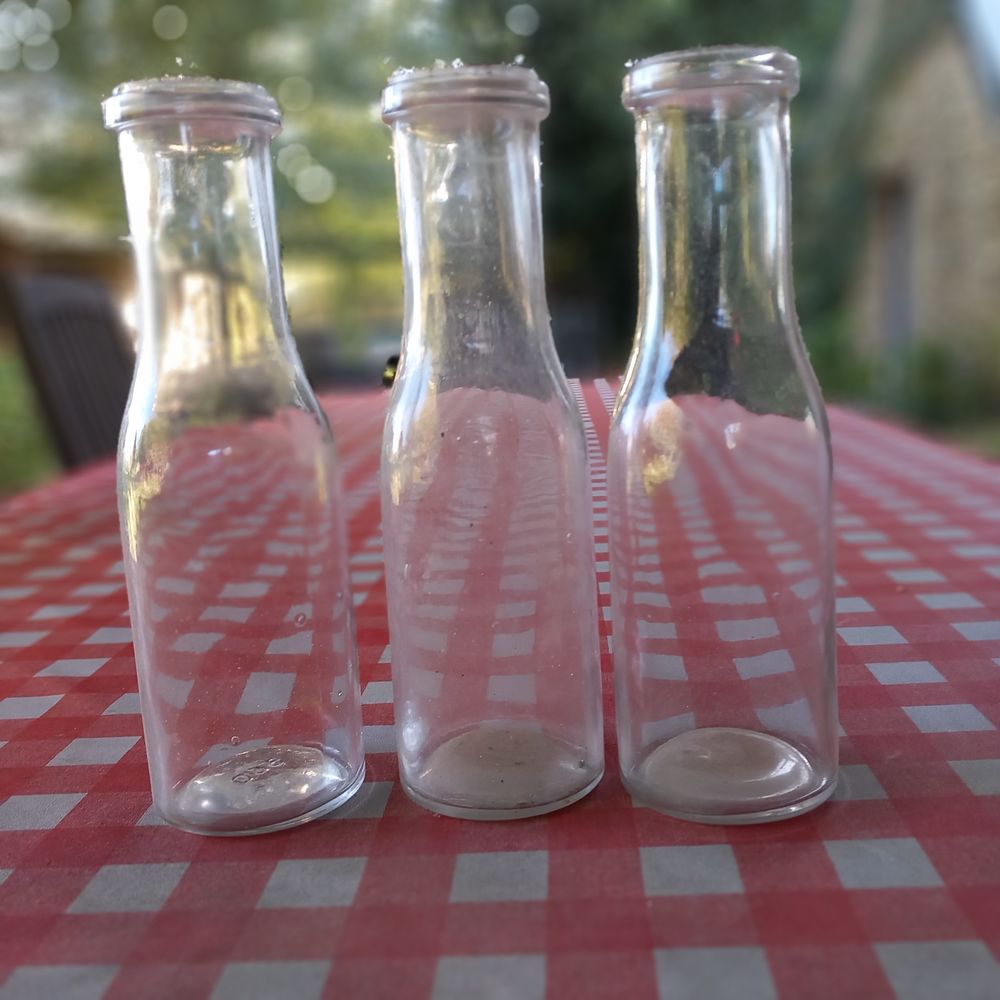 bouteilles de lait anciennes Décoration