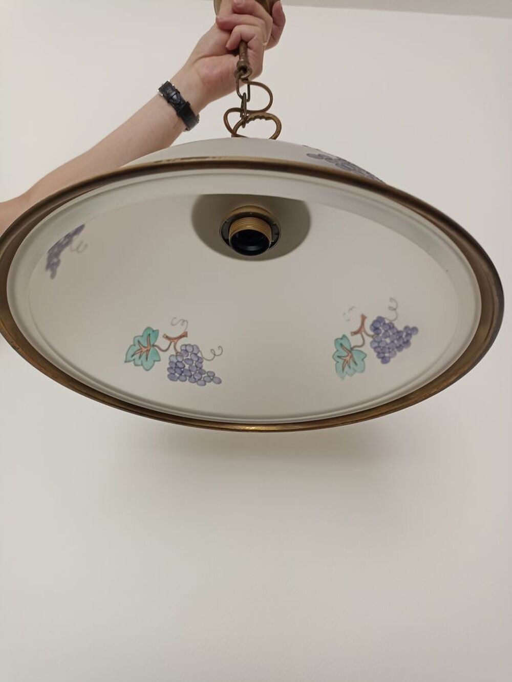 Lustre en verre d&eacute;poli des ann&eacute;es 80 Décoration
