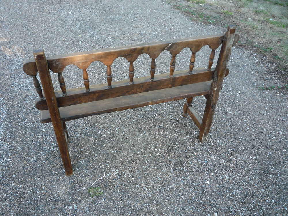 Banc n&eacute;o m&eacute;di&eacute;val/chapelle /cantou (G) Meubles