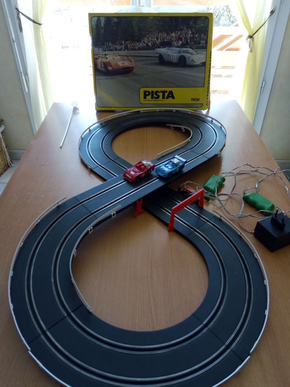 circuit auto &eacute;lectrique Jeux / jouets