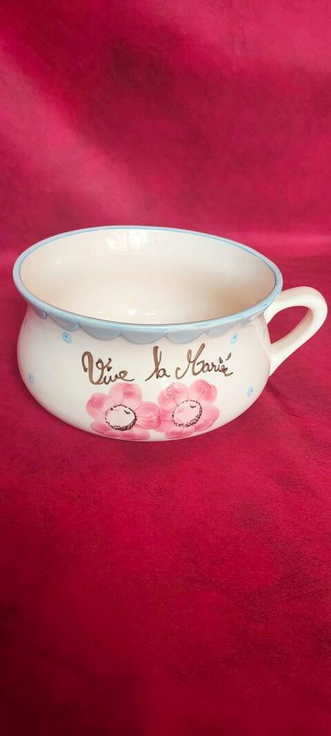 Pot de chambre vive la mari�e ( n�1) 13 Avermes (03)