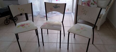 3 chaises Larmor-Baden (56)