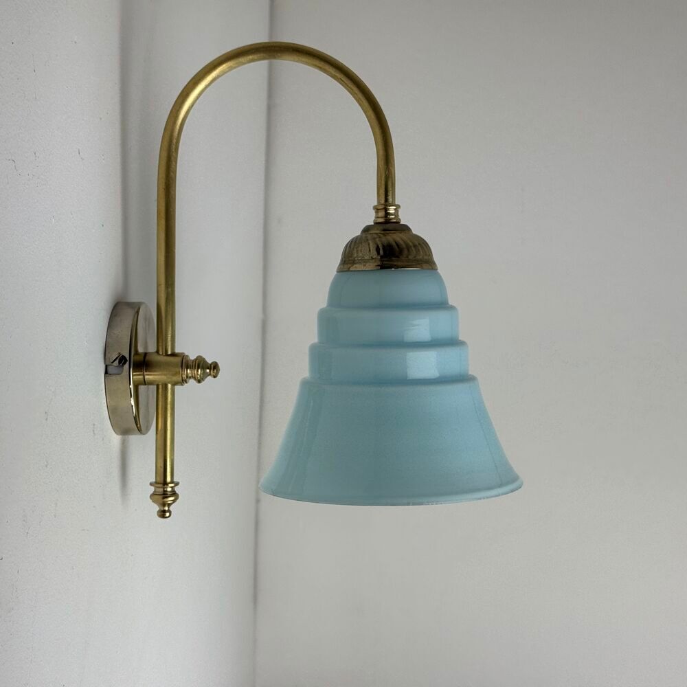  PAIRE D'ANCIENNES APPLIQUES EN OPALINE BLEUE VINTAGE Décoration