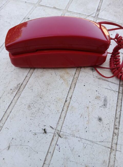 Tlphone rouge 25 Cerci (69)