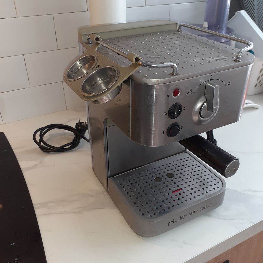 Machine &agrave; caf&eacute; Riviera et Bar Electroménager