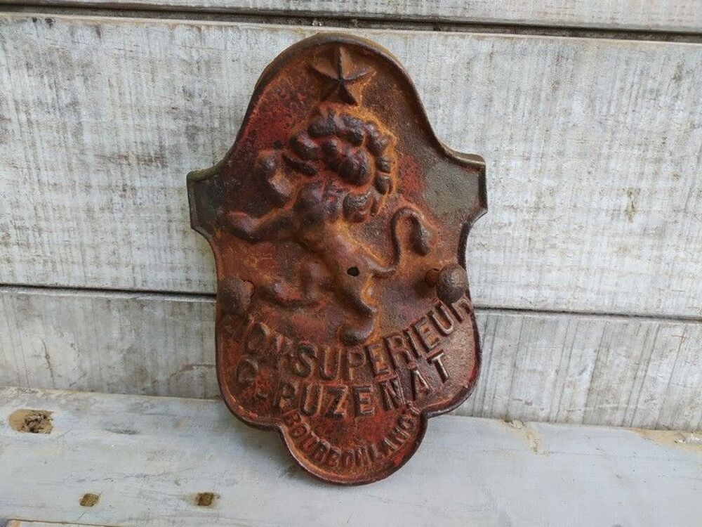 Plaque Fonte Publicitaire Lion Sup&eacute;rieur Tracteur Puzenat 
