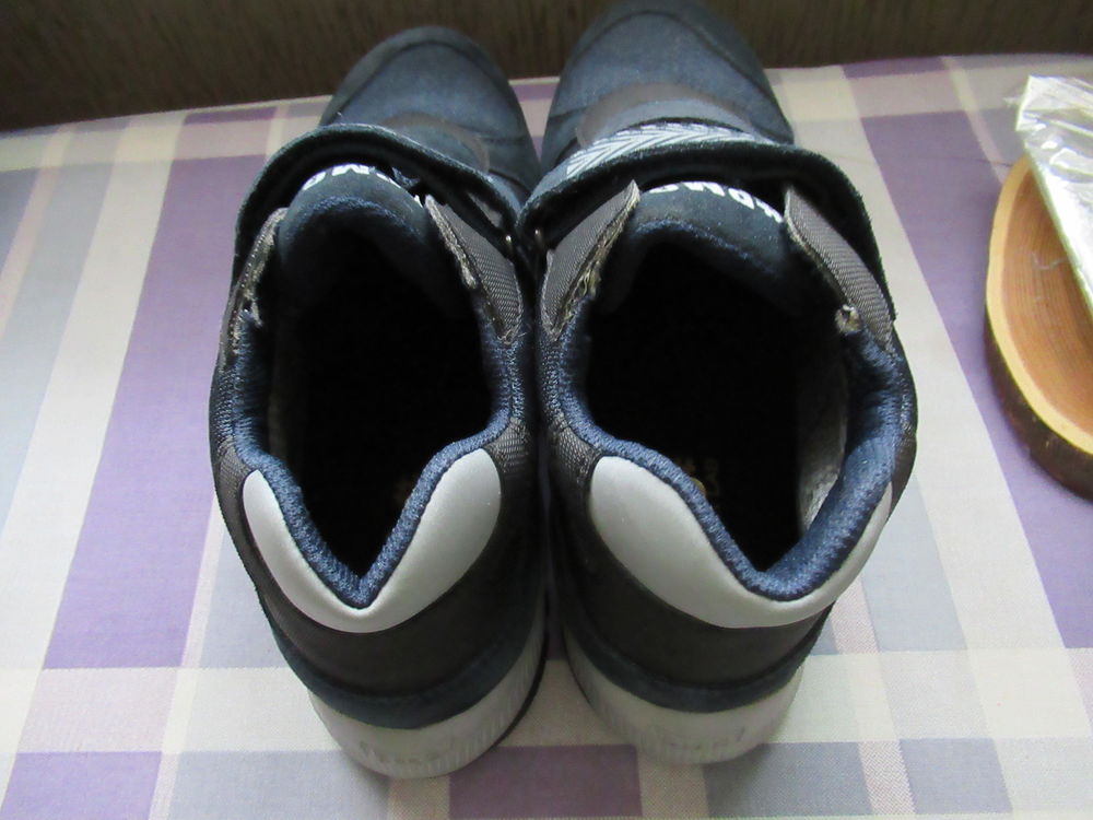 Chaussures Baskets Primigi Goretex pointure 39 Chaussures