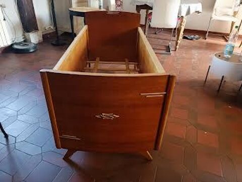 LIT B�B� BOIS VINTAGE 25 Saint-Jean-du-Cardonnay (76)