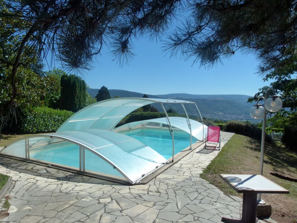   Gte avec piscine face  la Montagne Noire Midi-Pyrnes, Pont-de-Larn (81660)