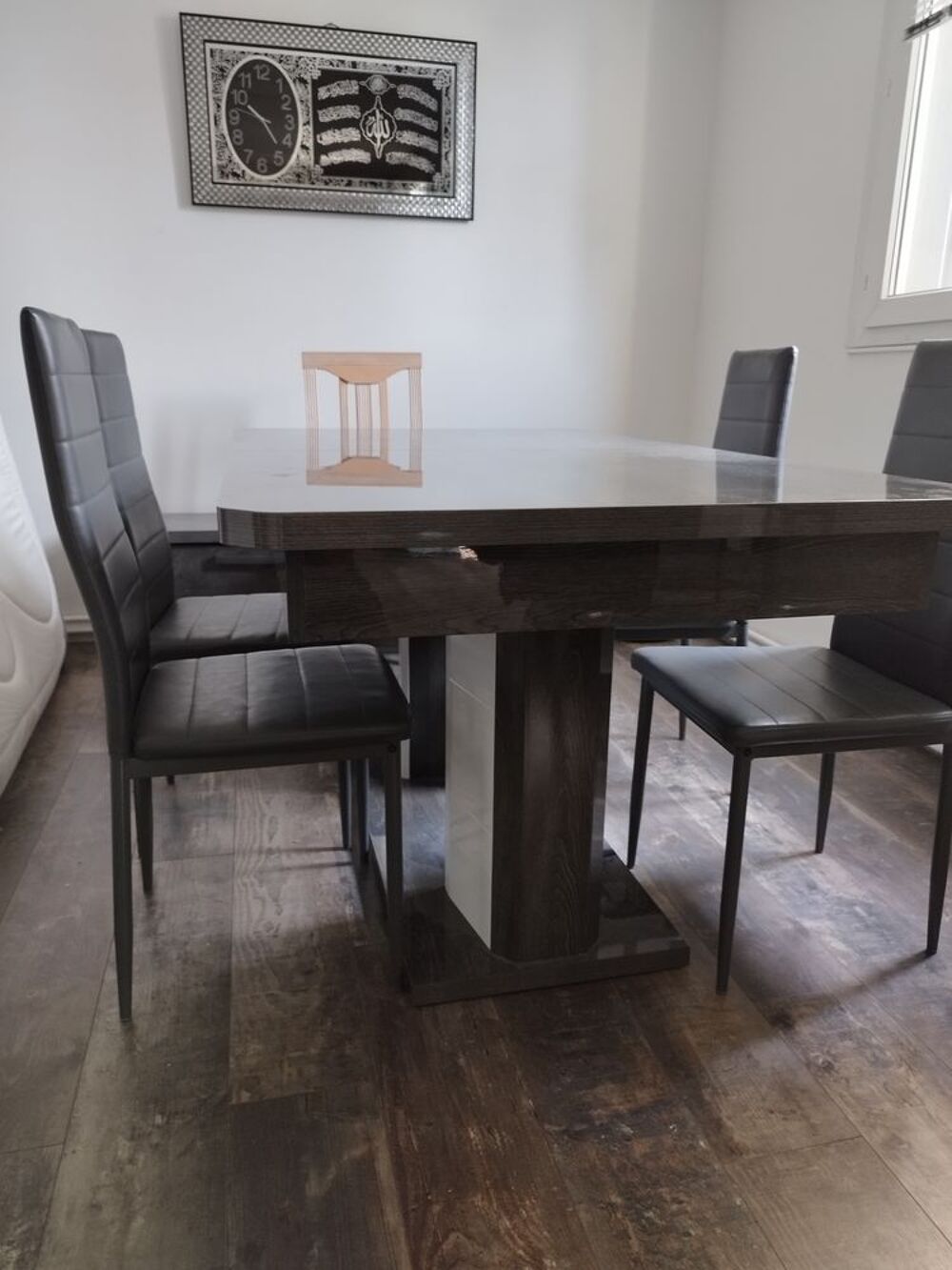 Grande table &agrave; manger Meubles