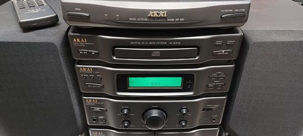 Cha&icirc;ne HI-FI AKAI MX68 compl&egrave;te avec T&eacute;l&eacute;commande / Notice Audio et hifi