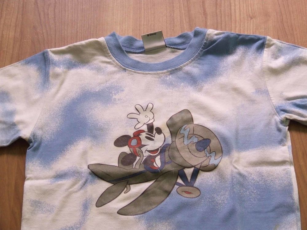 Tee-shirt manches courtes. DISNEY par H&amp;M. Bleu et blanc. Vêtements enfants