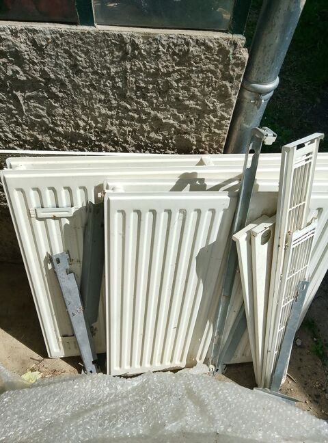  LOTS 4 RADIATEURS 65 Saint-Didier-sur-Chalaronne (01)
