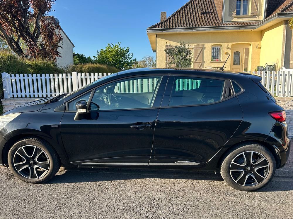 Clio IV TCe 90 Energy Initiale Paris 2016 occasion 13170 Les Pennes-Mirabeau